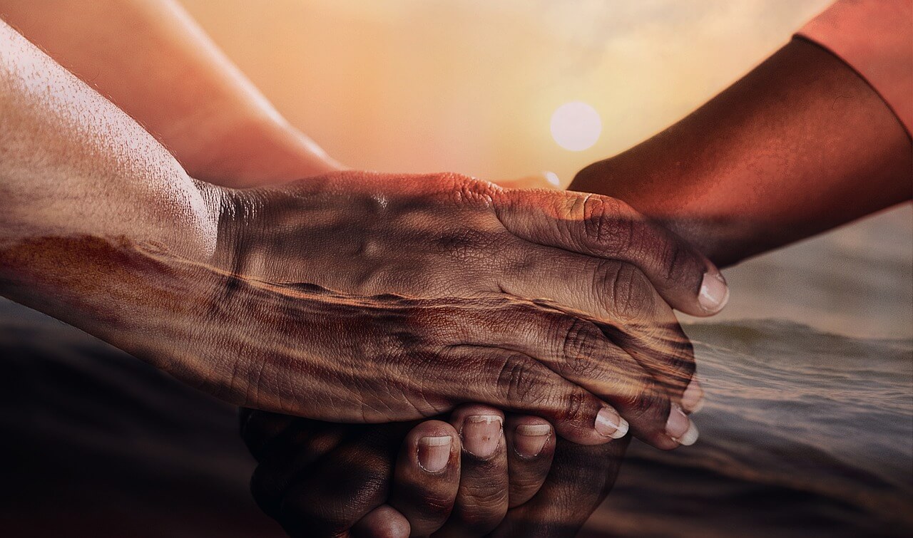 Global Immigration Law Group hands gddb364760 1280 - Global Immigration Law Group.