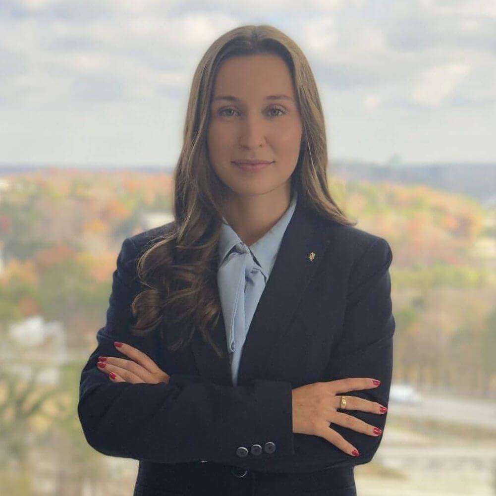 Global Immigration Law Group AA Headshot 2023 e1711391362869 - Global Immigration Law Group.