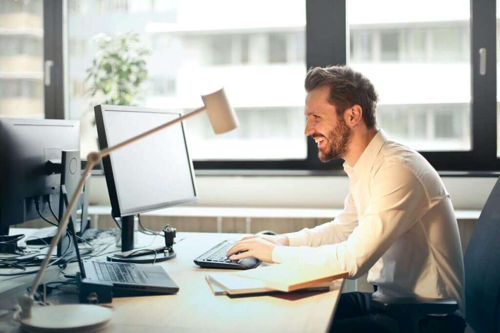 Puede chequear el estatus de su solicitud de Estatus de Protección temporal online con su número de recibo